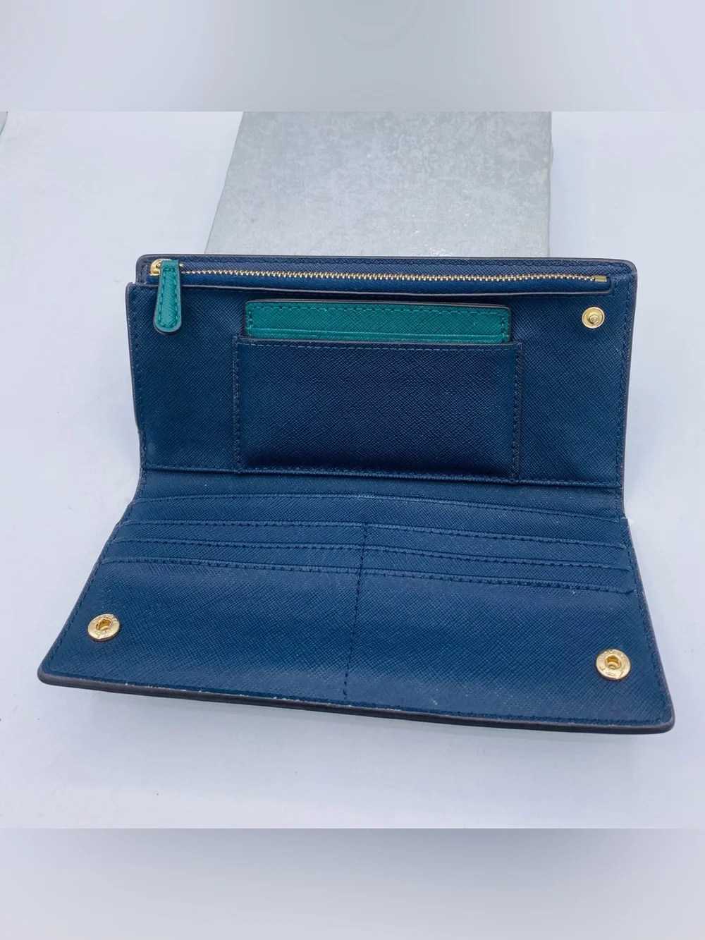 Michael Kors Teal Saffiano Leather Jet Set Travel Wallet with Gold Logo